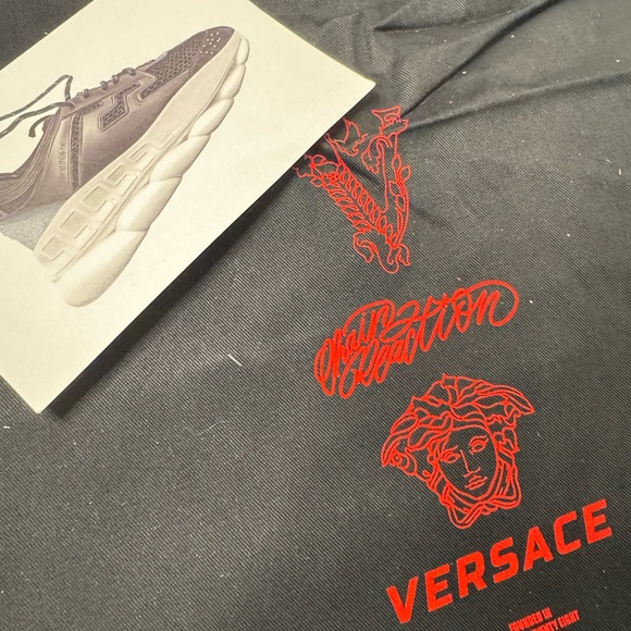 $1195 Versace Chain Reaction Mens size 47 With Box Gently Worn - Picture 10 of 11